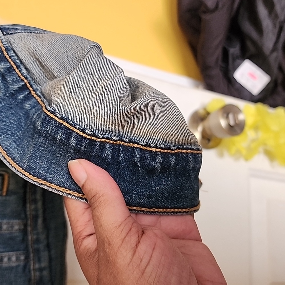 Levi's Trucker Style Denim Jacket - Picture 12 of 13